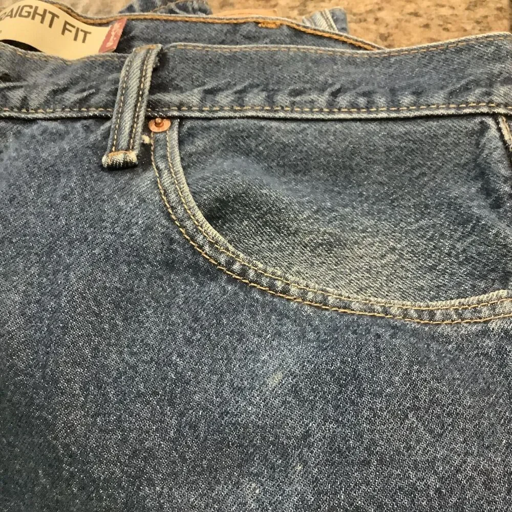 Levi's Jeans Men's 38 x 30* 505 Straight Fit  Blue Denim